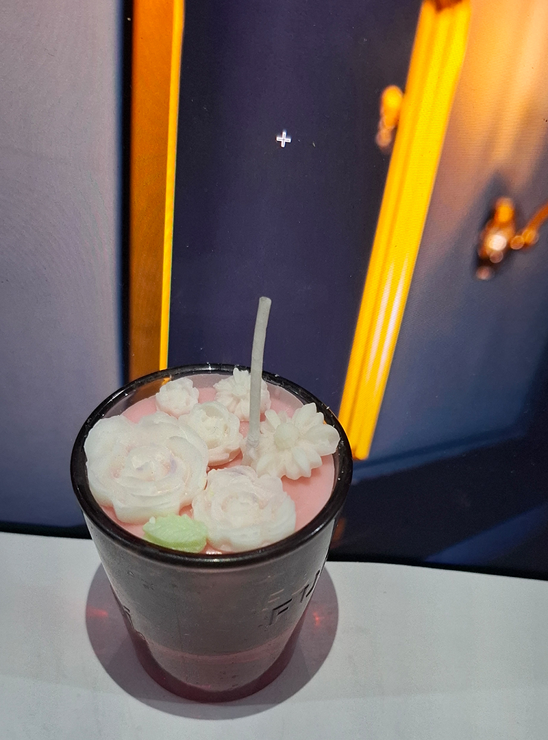 Red Glass Candle – Light Pink Soy Wax with Small Flower