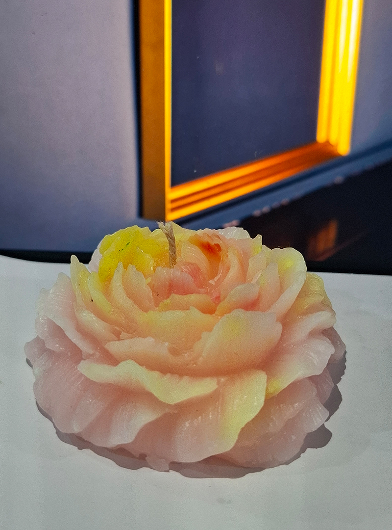 Rose Shape Candle – Premium Paraffin Wax, Romantic Decorative Candle
